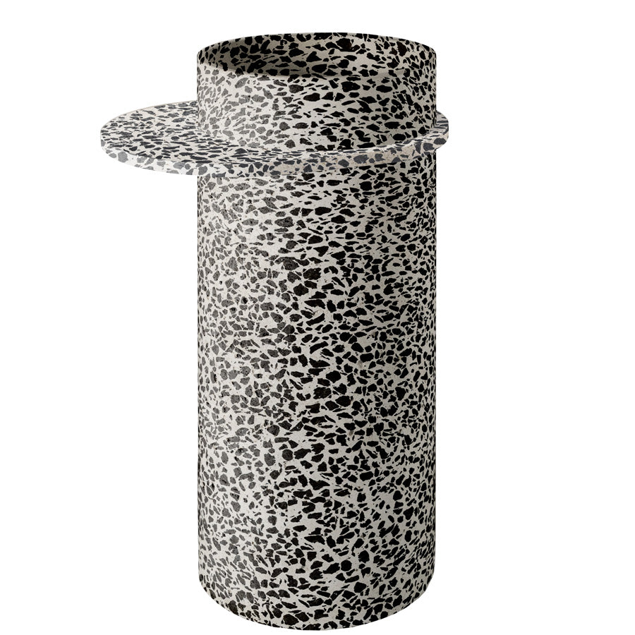 Form-s Nina with shelf